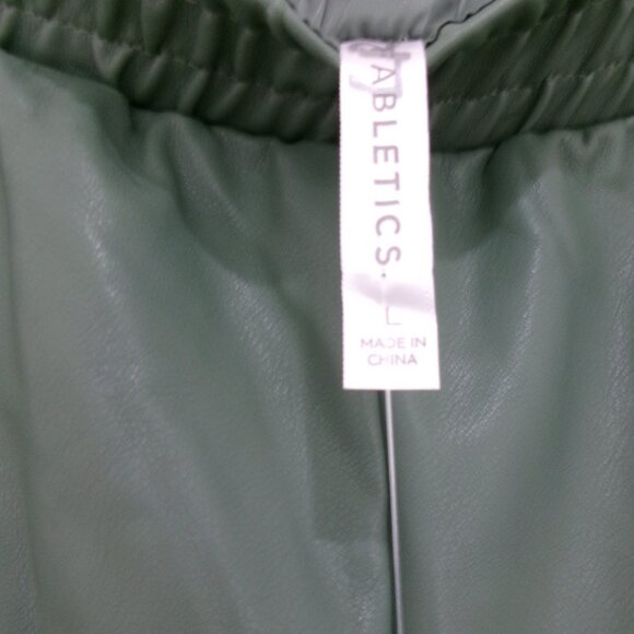 New with tag, Fabletics Vegan Leather Sage Smoke Green High Rise Shorts L Large - Picture 5 of 8